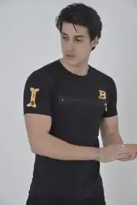 Erkek Baskılı T-Shirt Kısa Kol Bisiklet Yaka Göğüs Fermuarlı Slimfit Tişört  - Siyah