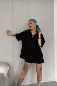 Kadın Yarım Fermuarlı Tişört Düz Oversize T-Shirt - Siyah