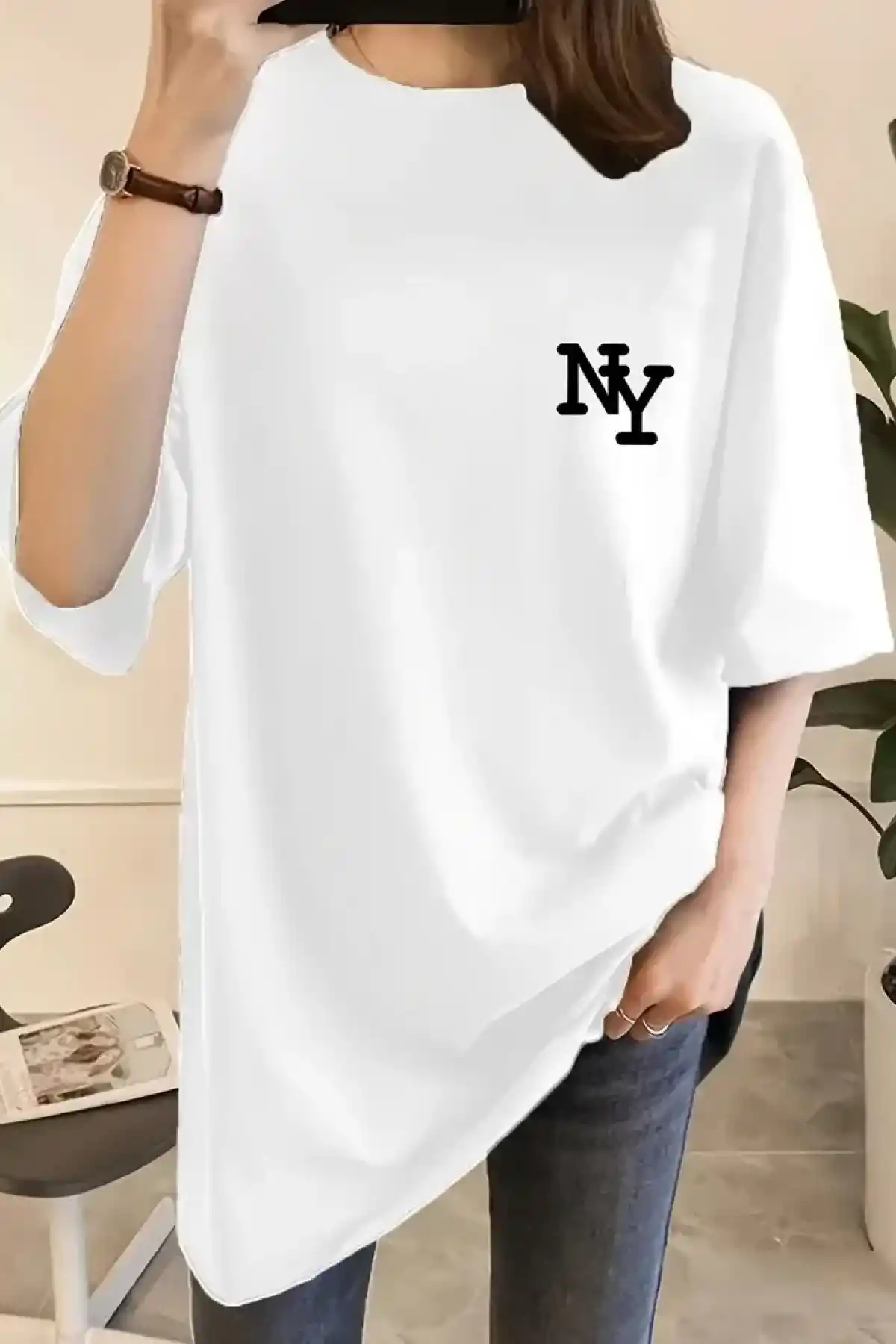 Kadın Eğlenceli Harf NY Baskılı Bisiklet Yaka Tişört - Rahat Polyester, Makinede Yıkanabilir - Yaz ve Fitness için Mükemmel, Yuvarlak Yaka- Beyaz