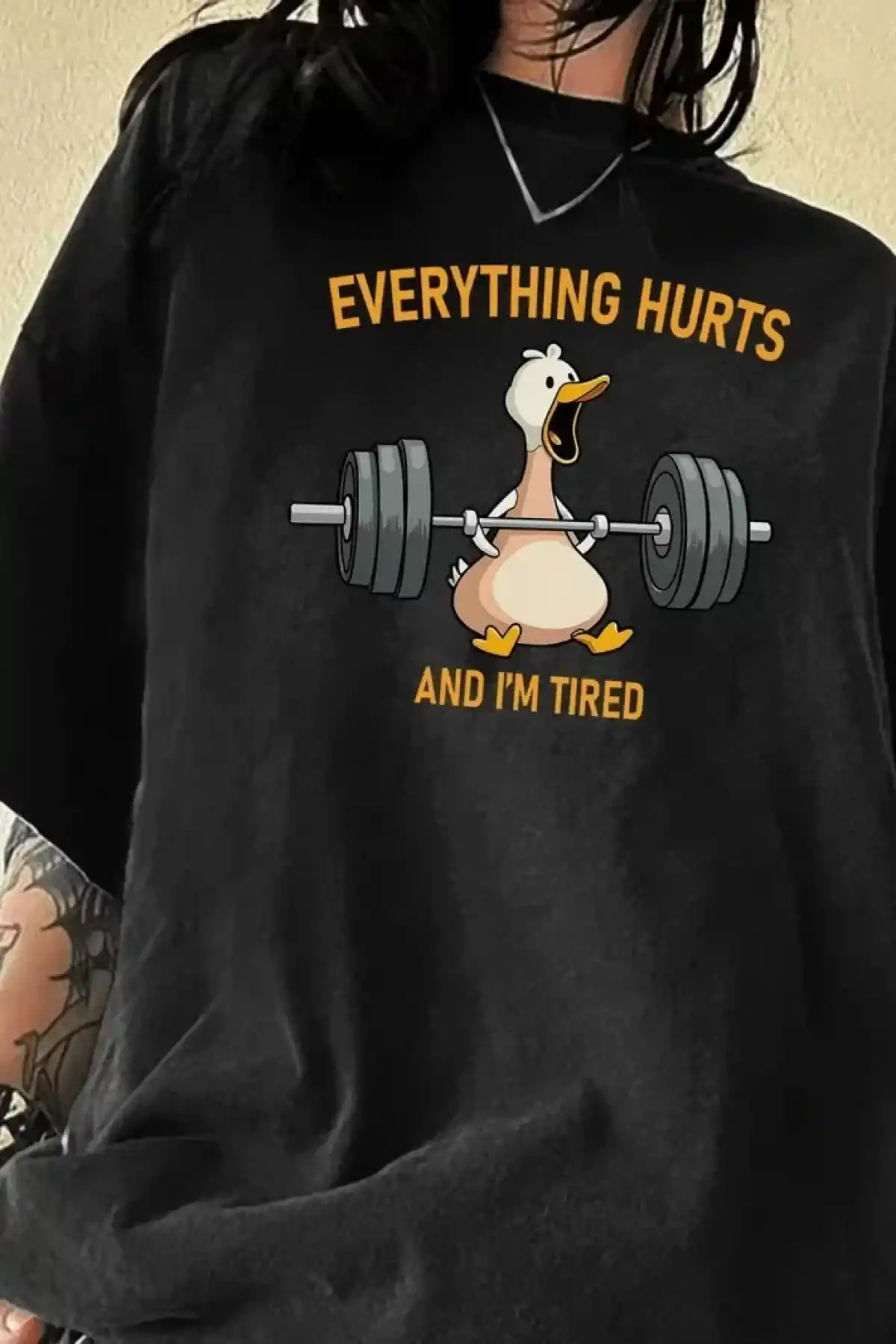 Ördek Baskılı ve Yuvarlak Yakalı Kadın Günlük Büyük Boy Siyah Tişört. - Siyah