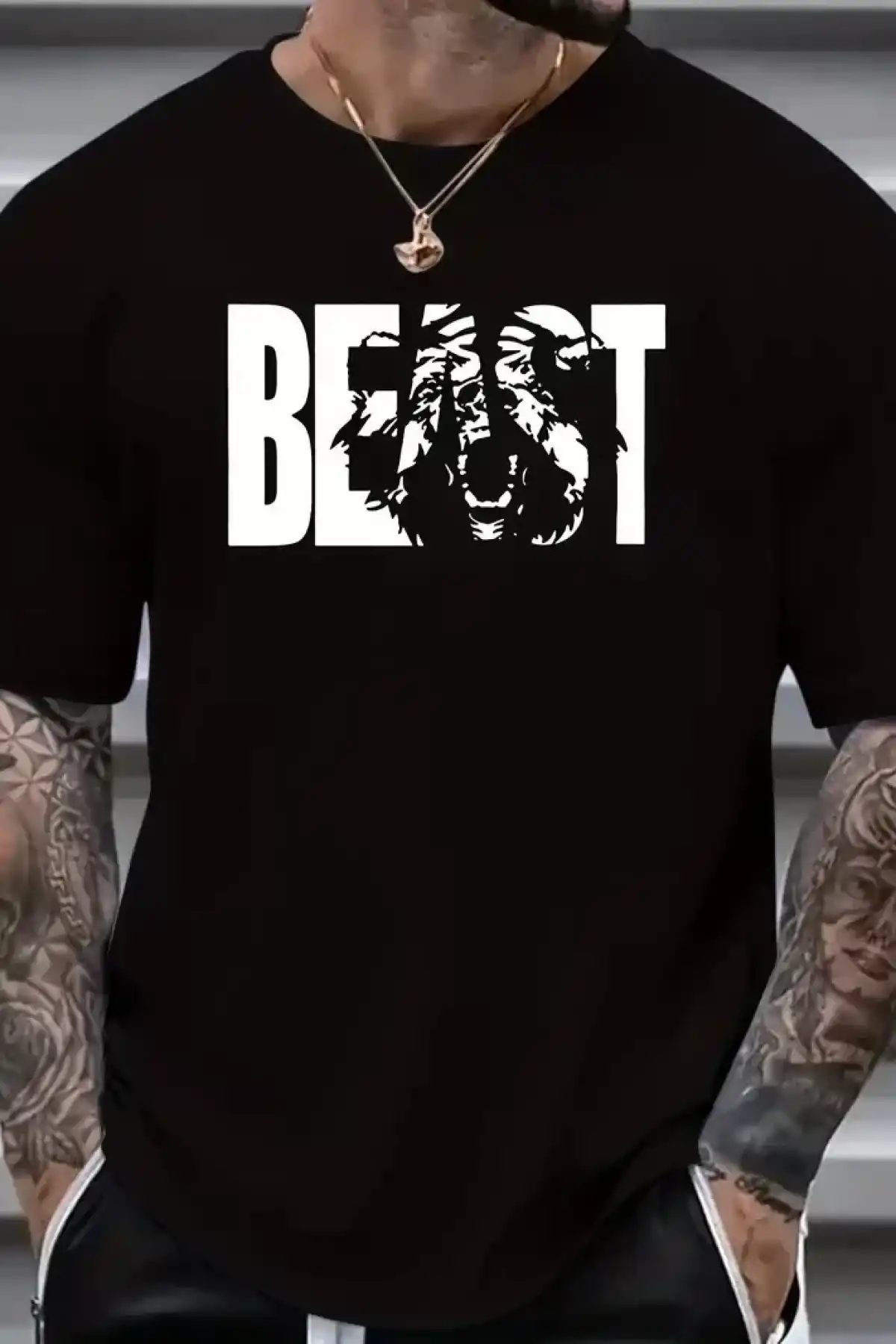 Eşsiz Baskı Tasarımlı Şık Büyük Beden Erkek Tişörtü - Rahat Polyester, Makinede Yıkanabilir, Yuvarlak Yaka - Her Mevsim İçin Mükemmel - Siyah