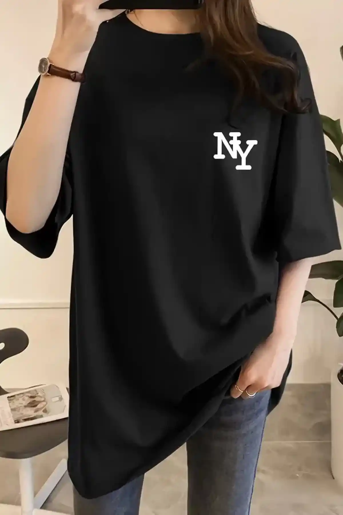 Kadın Eğlenceli Harf NY Baskılı Bisiklet Yaka Tişört - Rahat Polyester, Makinede Yıkanabilir - Yaz ve Fitness için Mükemmel, Yuvarlak Yaka - Siyah