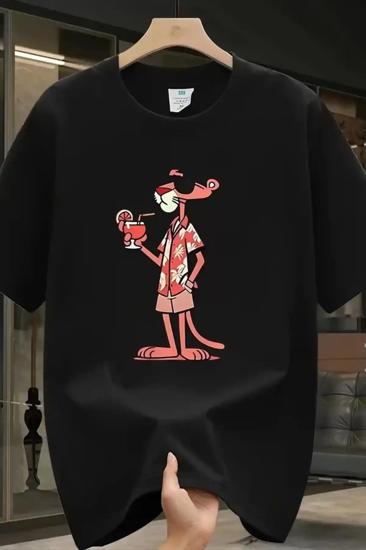 Pembe Panter Baskılı Erkek Oversize Günlük Kısa Kollu Tişört İlkbahar ve Yaz için Mükemmeldir - Siyah