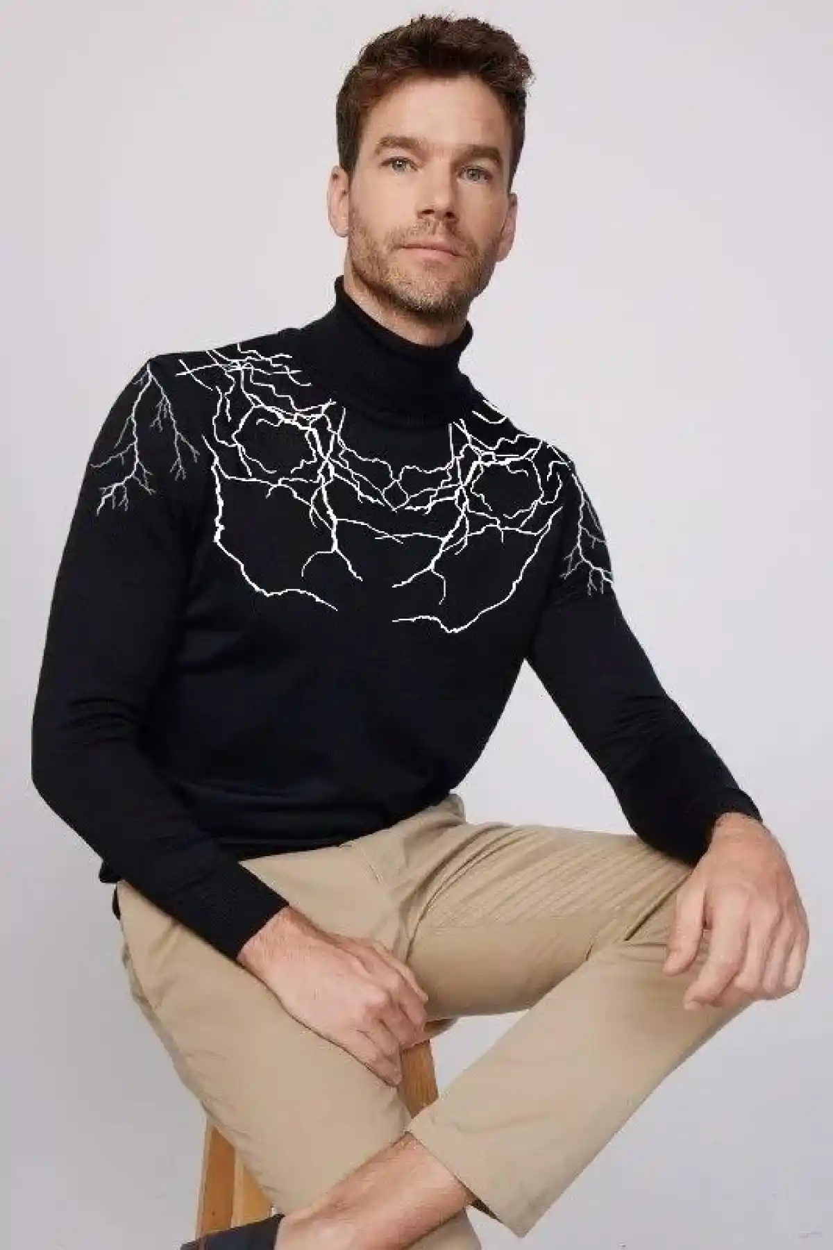 Erkek Yarım Bağazlı Kazak Baskılı Dokuma Triko - Siyah