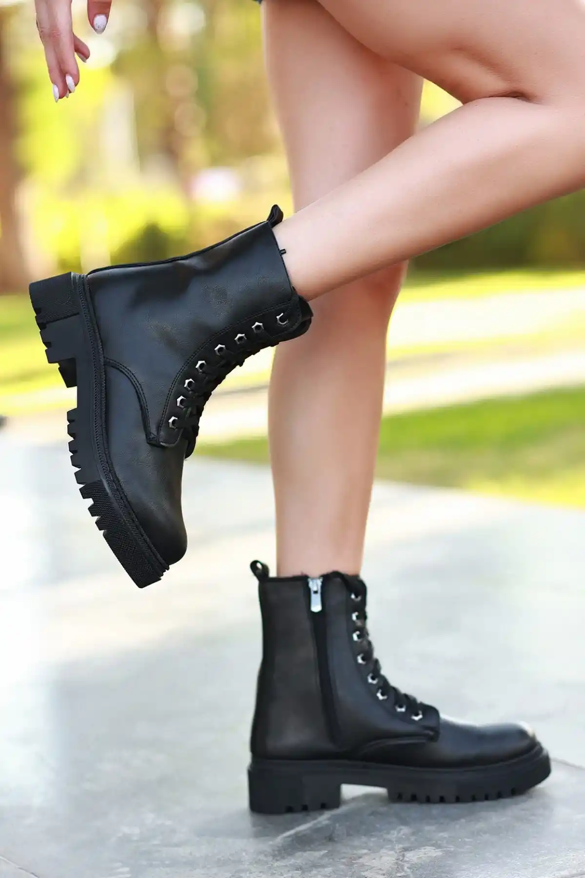 Bria  Siyah Cilt Bağcıklı Bot - GC