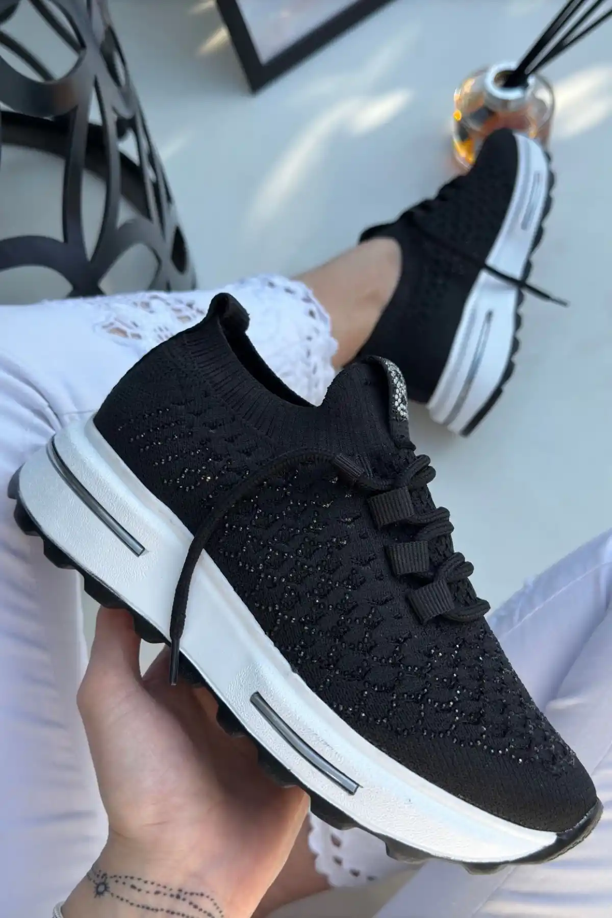 Cilla Siyah Triko Boncuk İşlemeli Spor Ayakkabı - GC