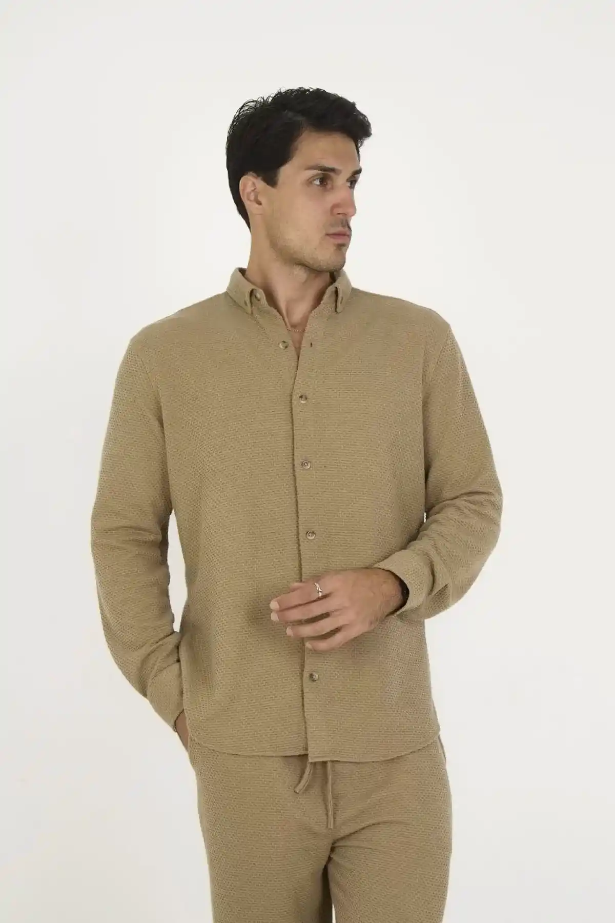 Düğmeli Tam Kalıp Uzun Kol Jakar Gömlek - Kahverengi