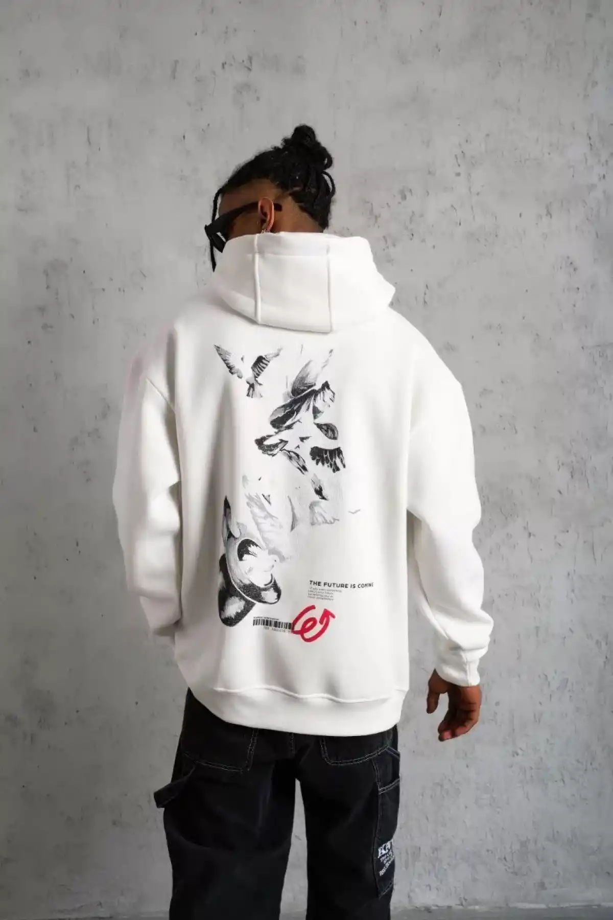 Erkek Şapkalı Güvercin Baskılı Kapşonlu Sweat - Beyaz