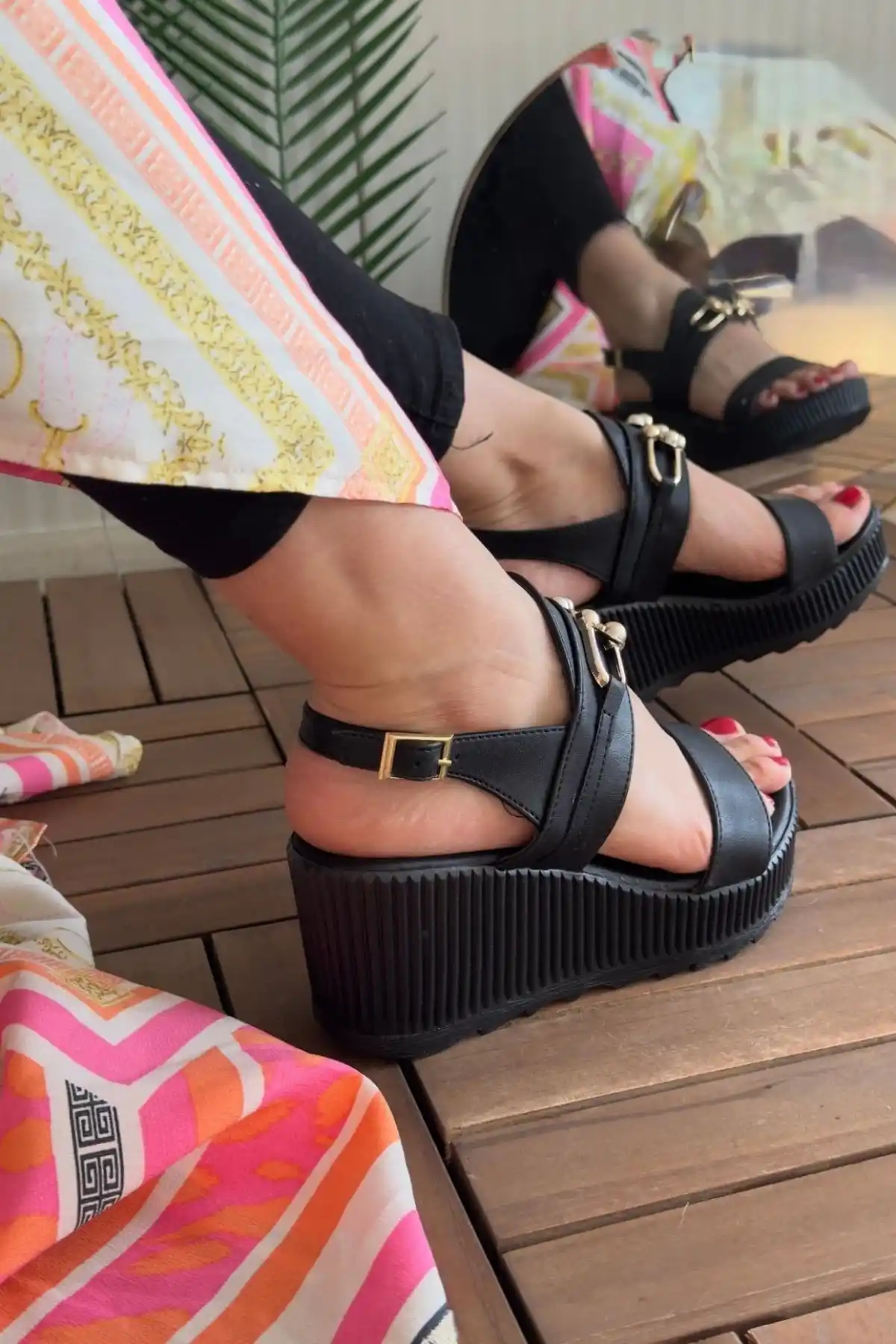 Gitay Siyah Cilt Dolgu Topuk Sandalet - GC