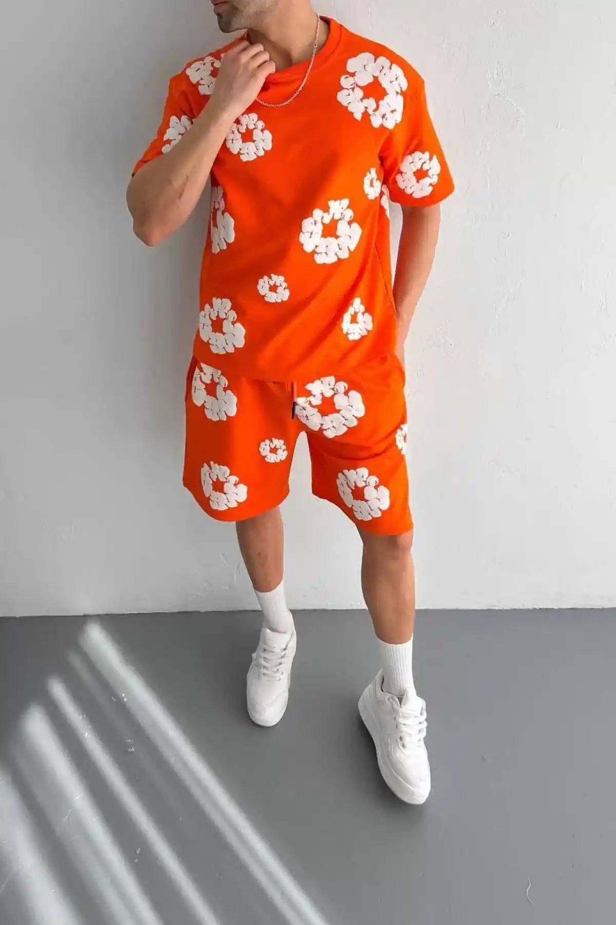 İki İplik Kumaş Baskılı T-shirt Şortlu Takım- Turuncu