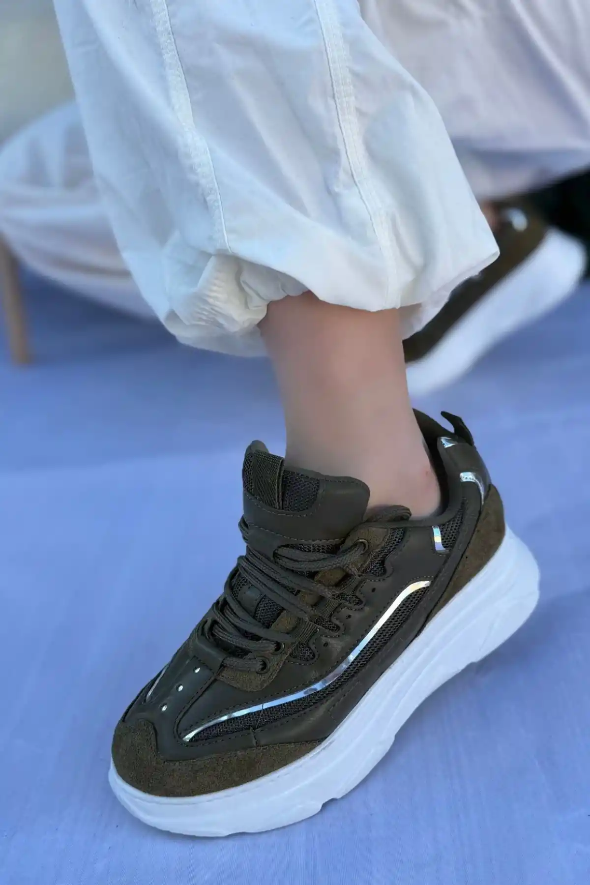 Imkea Yeşil Süet Gümüş Detaylı Spor Ayakkabı - GC