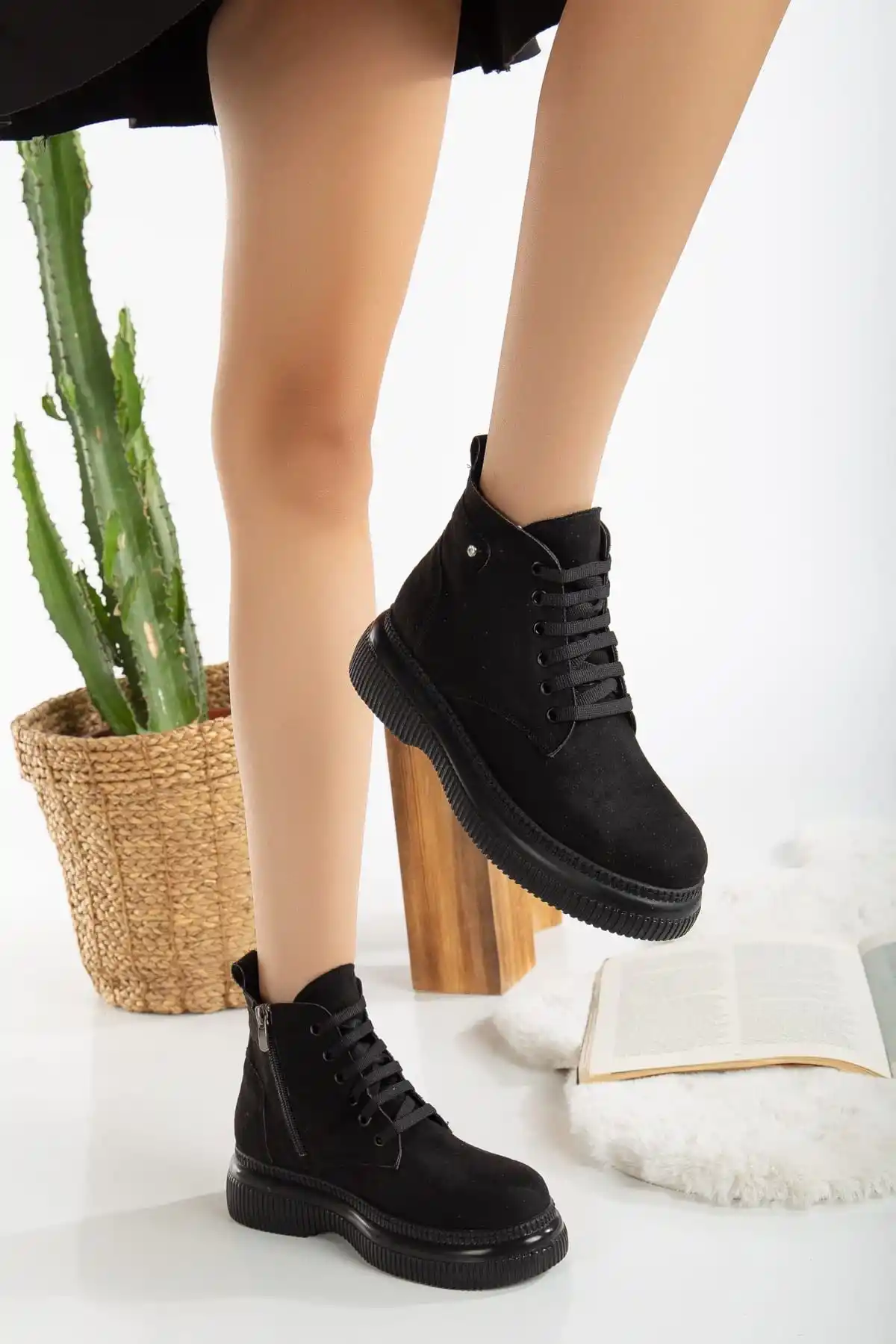 Jiwa Siyah Süet Bağcıklı Bot - GC