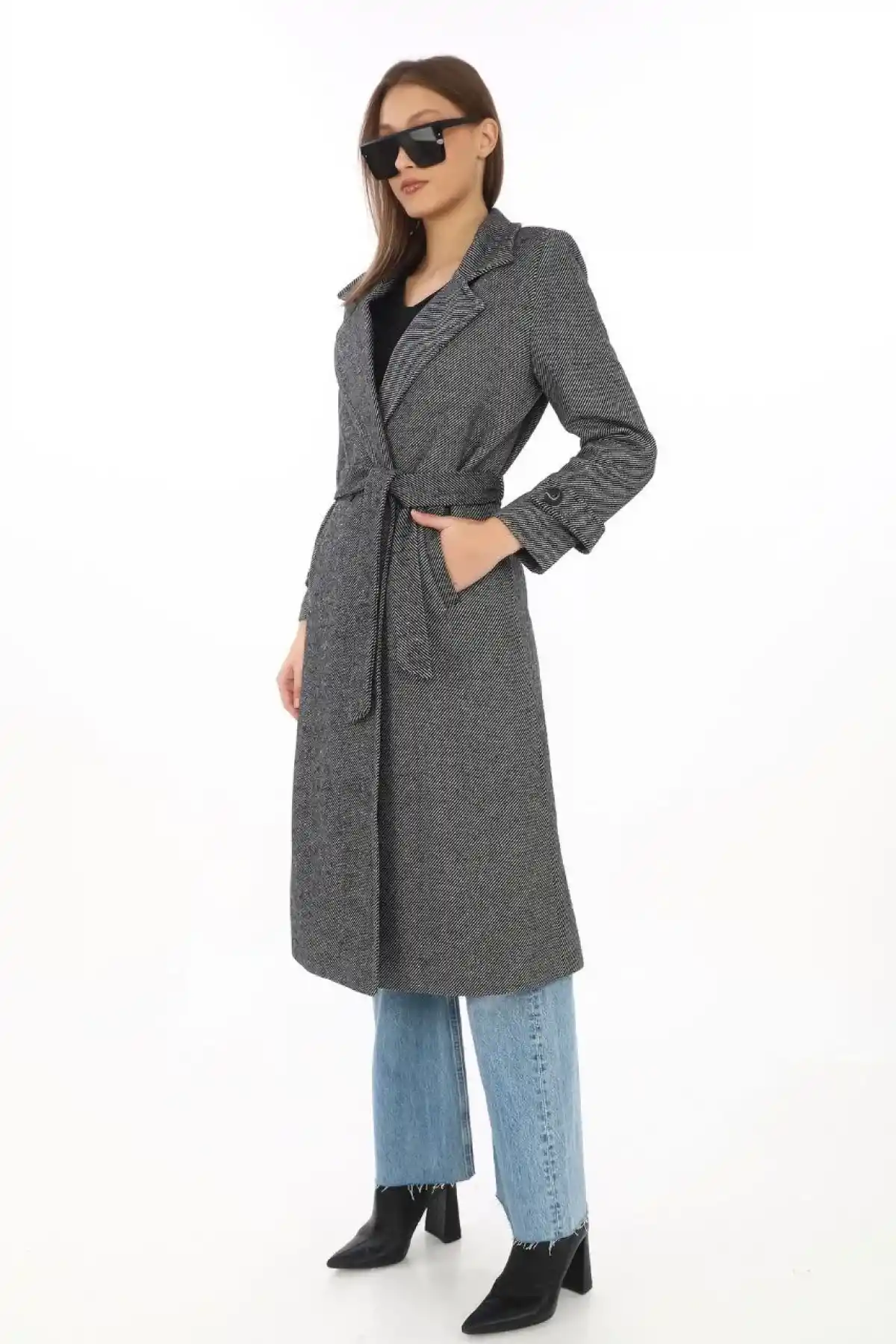 Kadın Balık Sırtı Kaşe Kaban Uzun Boy Kruvaze Yaka Kuşaklı Astarlı Tesettür Kaban - Füme