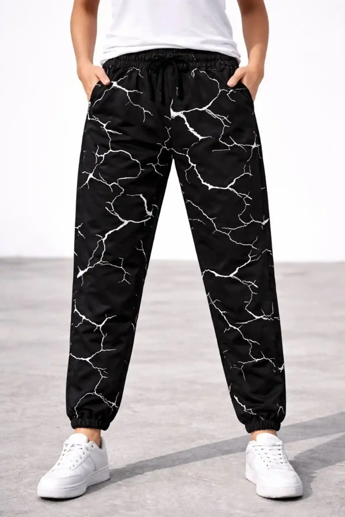 Kadın Dijital Baskılı Eşofman Altı Üç İplik Şardonlu Lastikli Paça Cepli Kalıp - Siyah