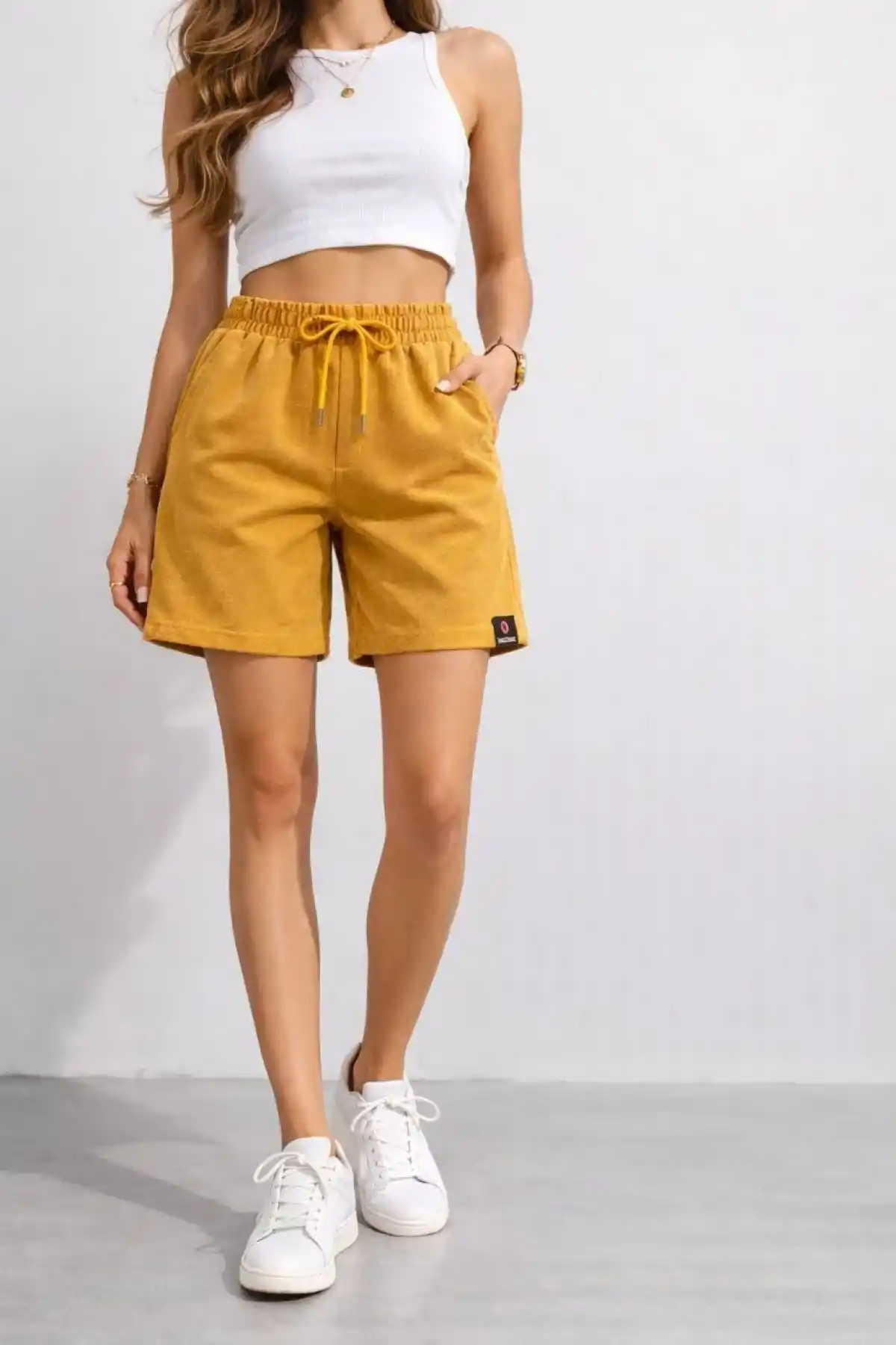Kadın Dokuma otoban Şort Beli Lastikli Bağcıklı Cepli Kesim Şort - Hardal