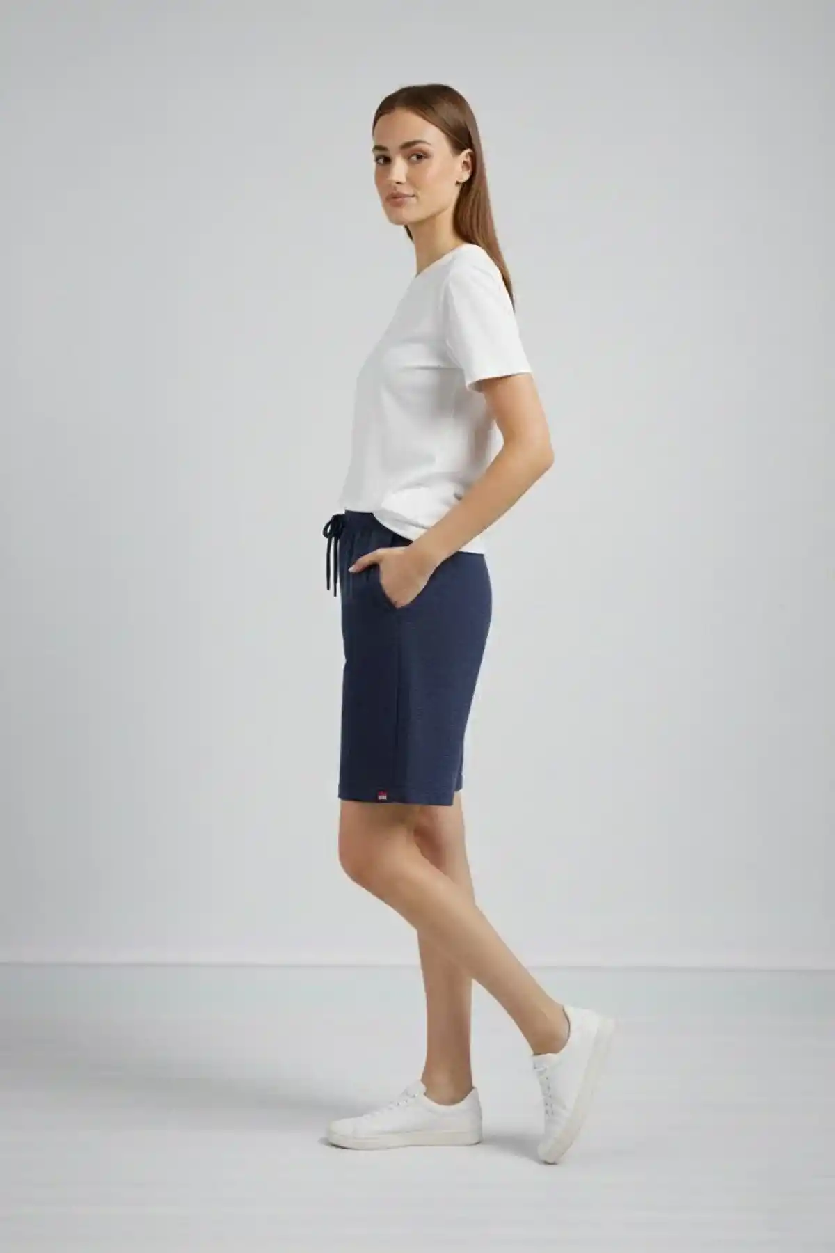 Kadın Dokuma otoban Şort Beli Lastikli Bağcıklı Cepli Kesim Şort - Lacivert