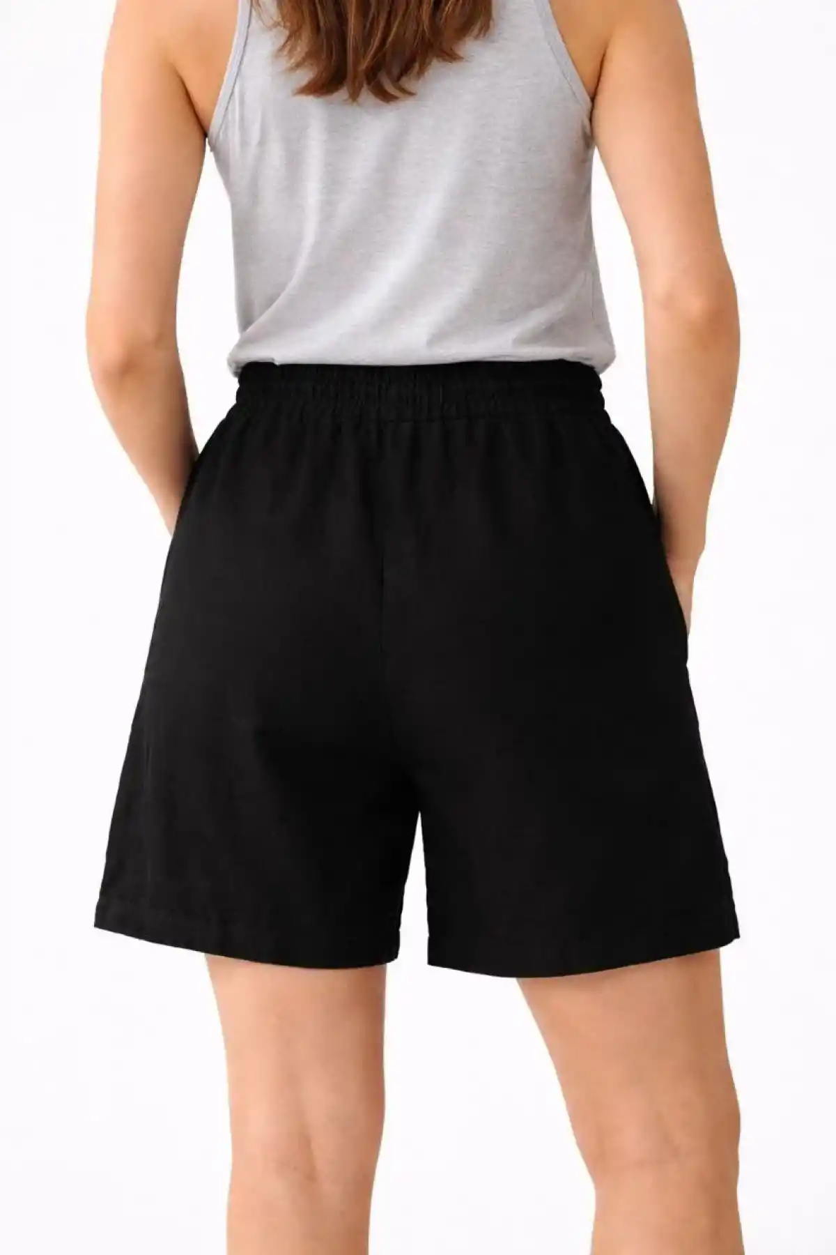 Kadın Keten Kumaş Cepli Rahat Kesim Bel Lastikli Şort - Siyah