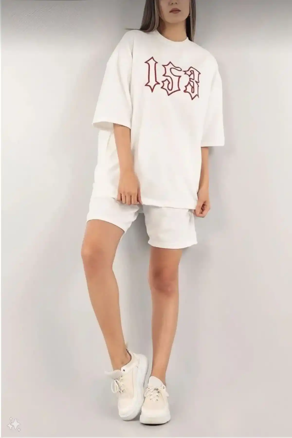 Kadın Nakış İşlemeli Şort Takım - Beyaz