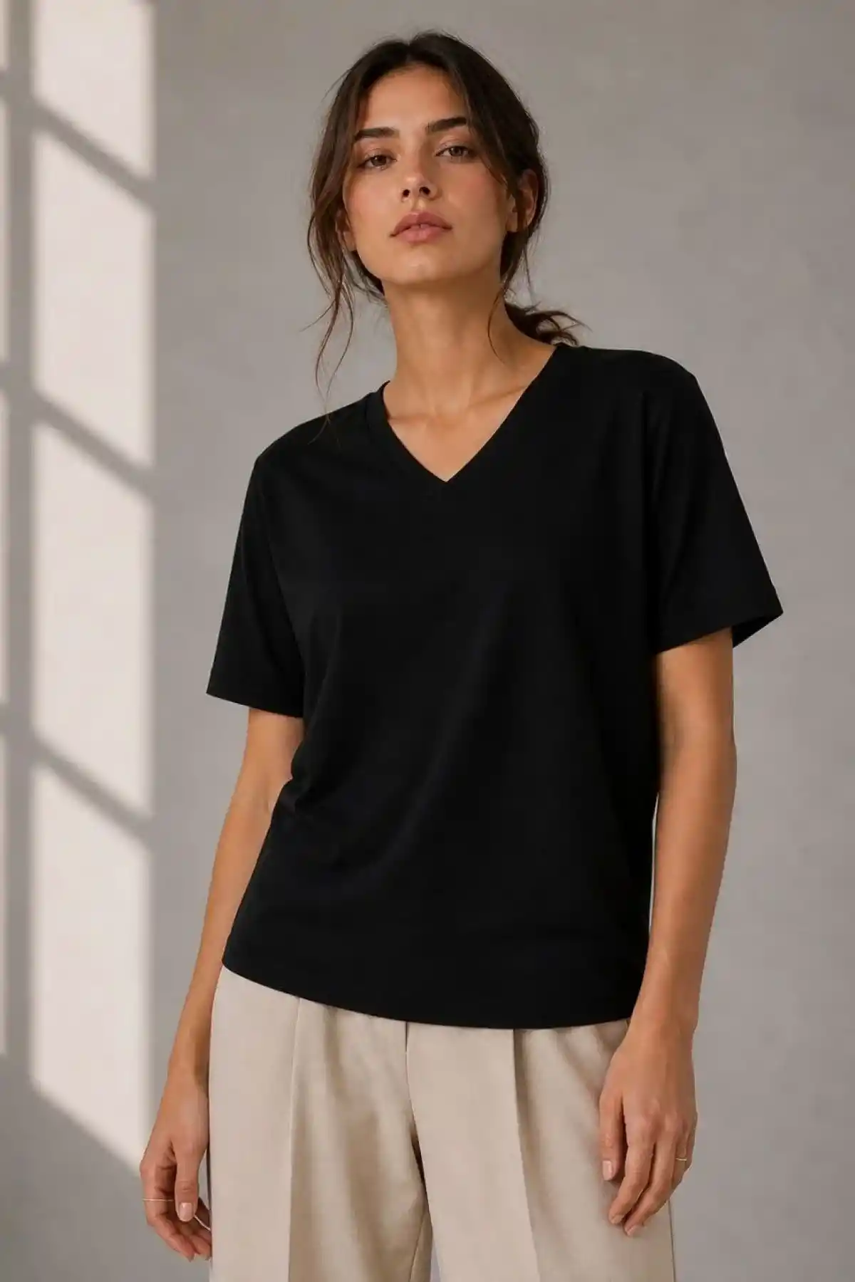 Kadın V Yaka Basic Tişört Kısa Kol Yazlık Regular Fit T-Shirt - Siyah