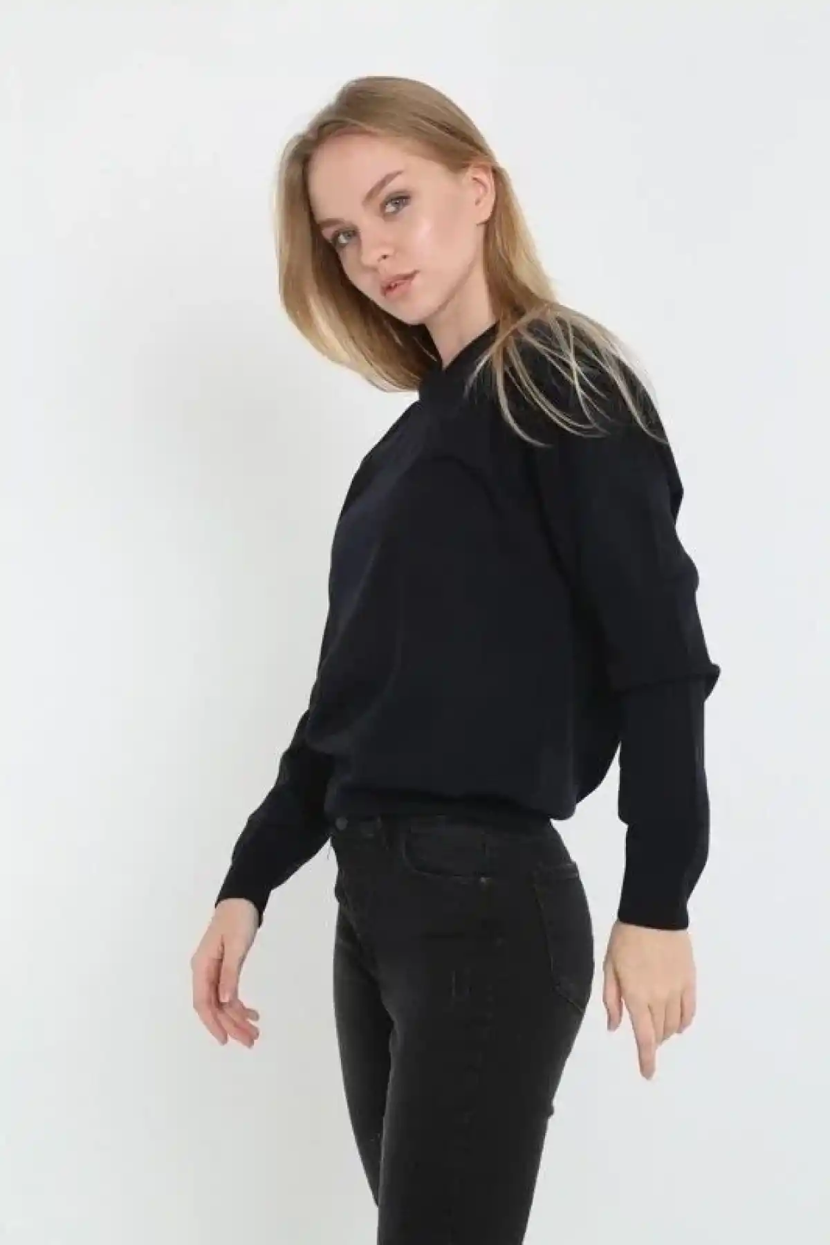 Kadın V Yaka Kazak Uzun Kol Düz Dokuma Triko - Siyah