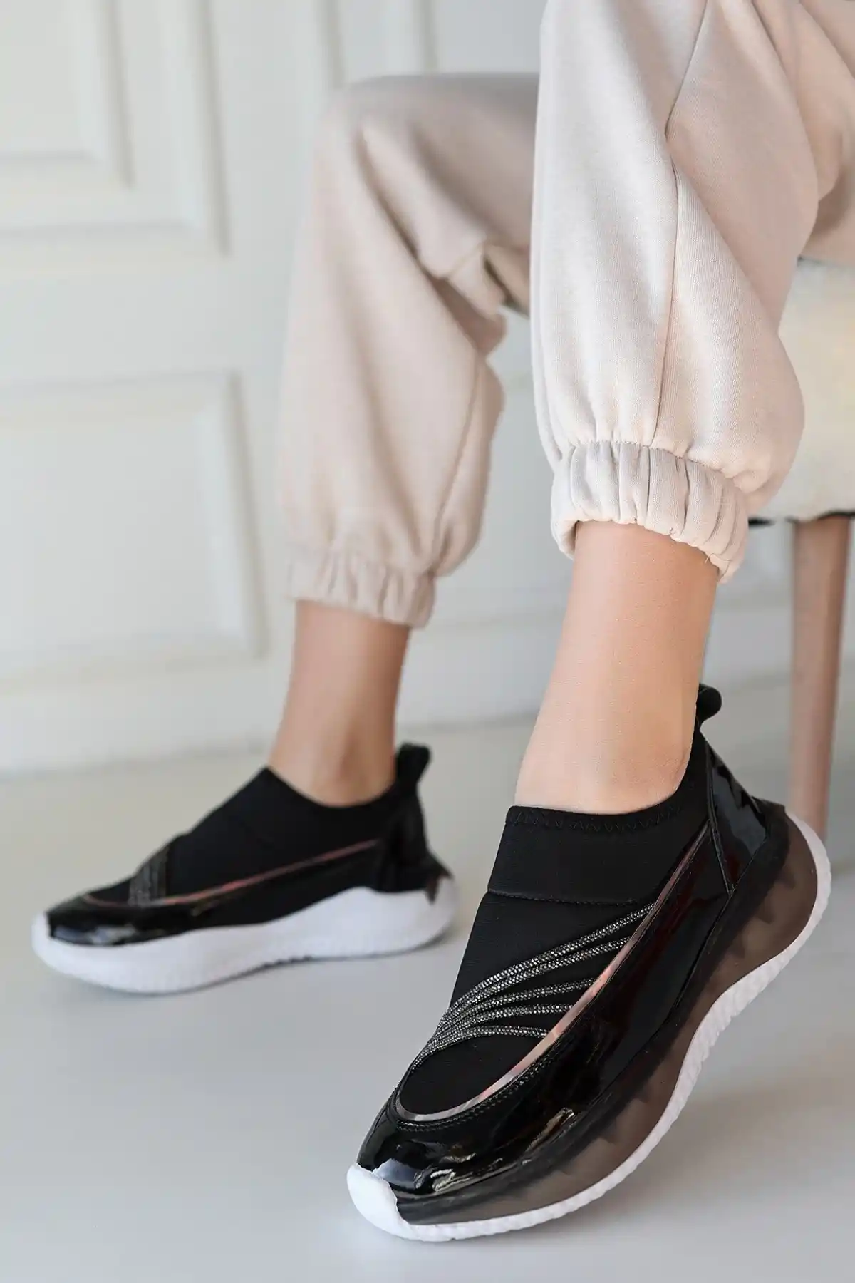 Keita Siyah Rugan Streç Detaylı Spor Ayakkabı - GC