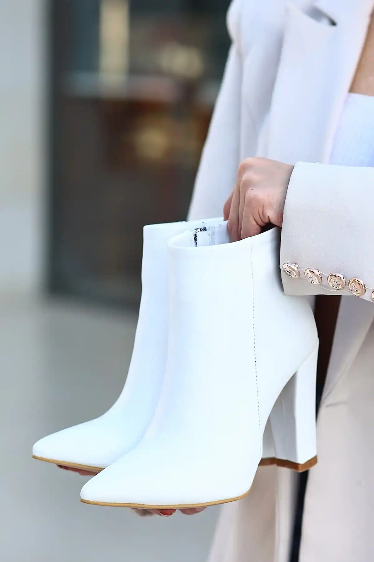 Loora Beyaz Cilt Topuklu Bot - GC