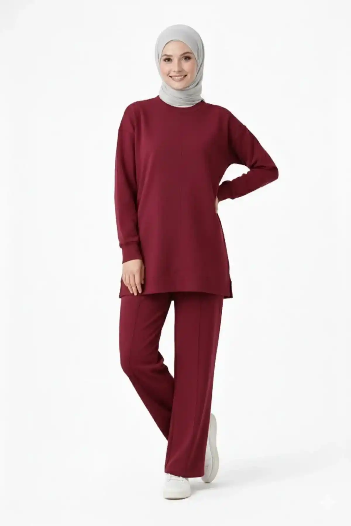 Osy Modal yumuşak dokulu Kadın Tesettür İkili Takım Yan Yırtmaçlı Uzun Tunik ve Düz Paça Pantolon, Salaş Kalıp - Bordo