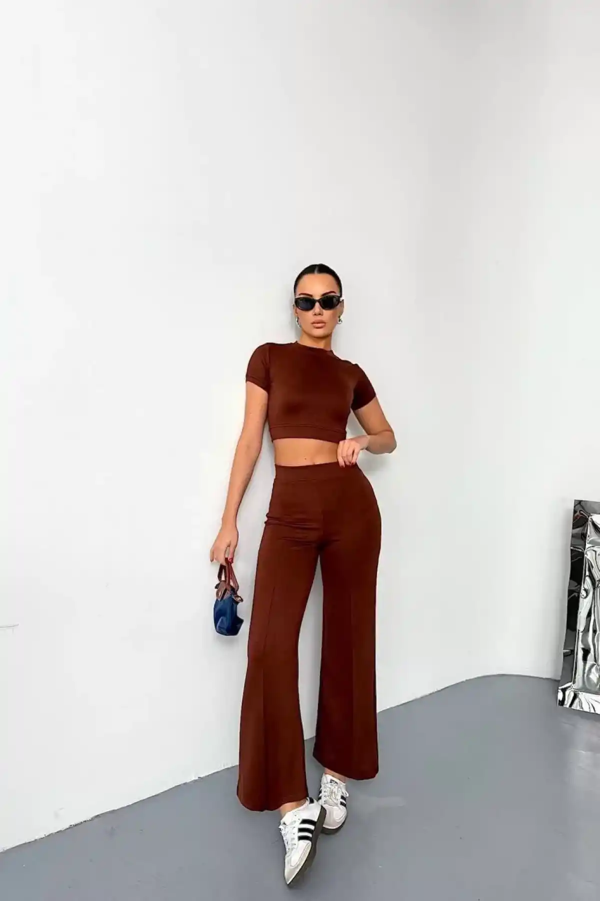 Osy Modal Yumuşak Dokulu Kumaş Kısa Kollu Crop Alt ispanyol Paça Pantalon ikili Takım - Kahverengi