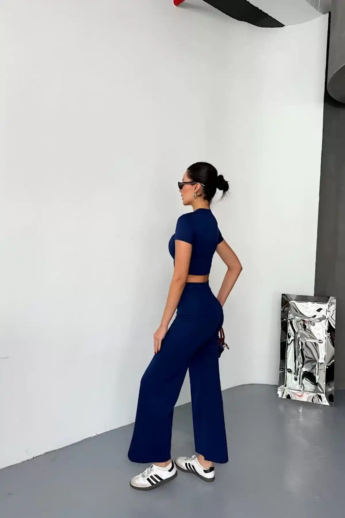 Osy Modal Yumuşak Dokulu Kumaş Kısa Kollu Crop Alt ispanyol Paça Pantalon ikili Takım - Lacivert