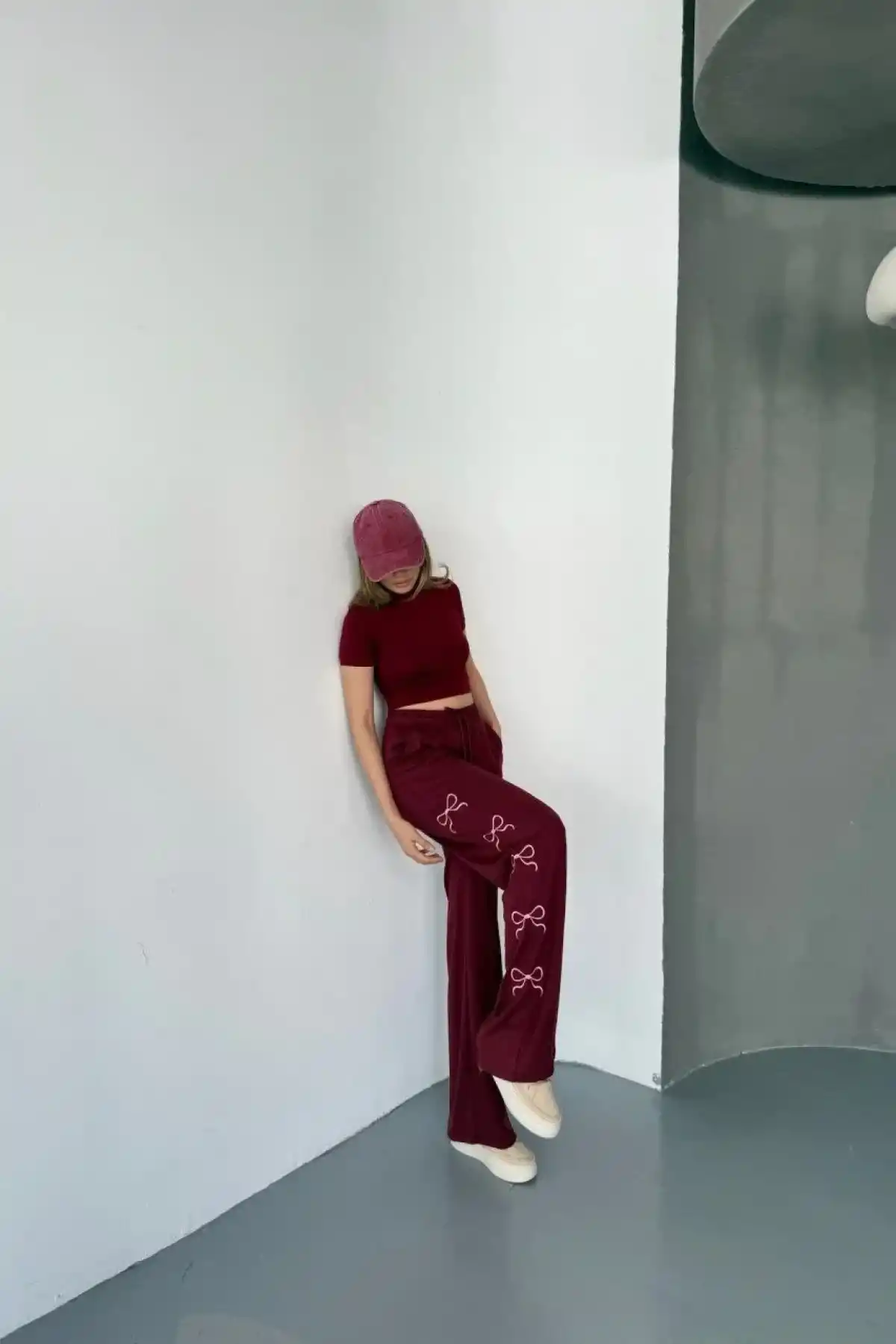 Osy Modal Yumuşak Dokulu Kumaş Nakış işlemeli Rahat Bol Paça Eşofman Pantalon - Bordo