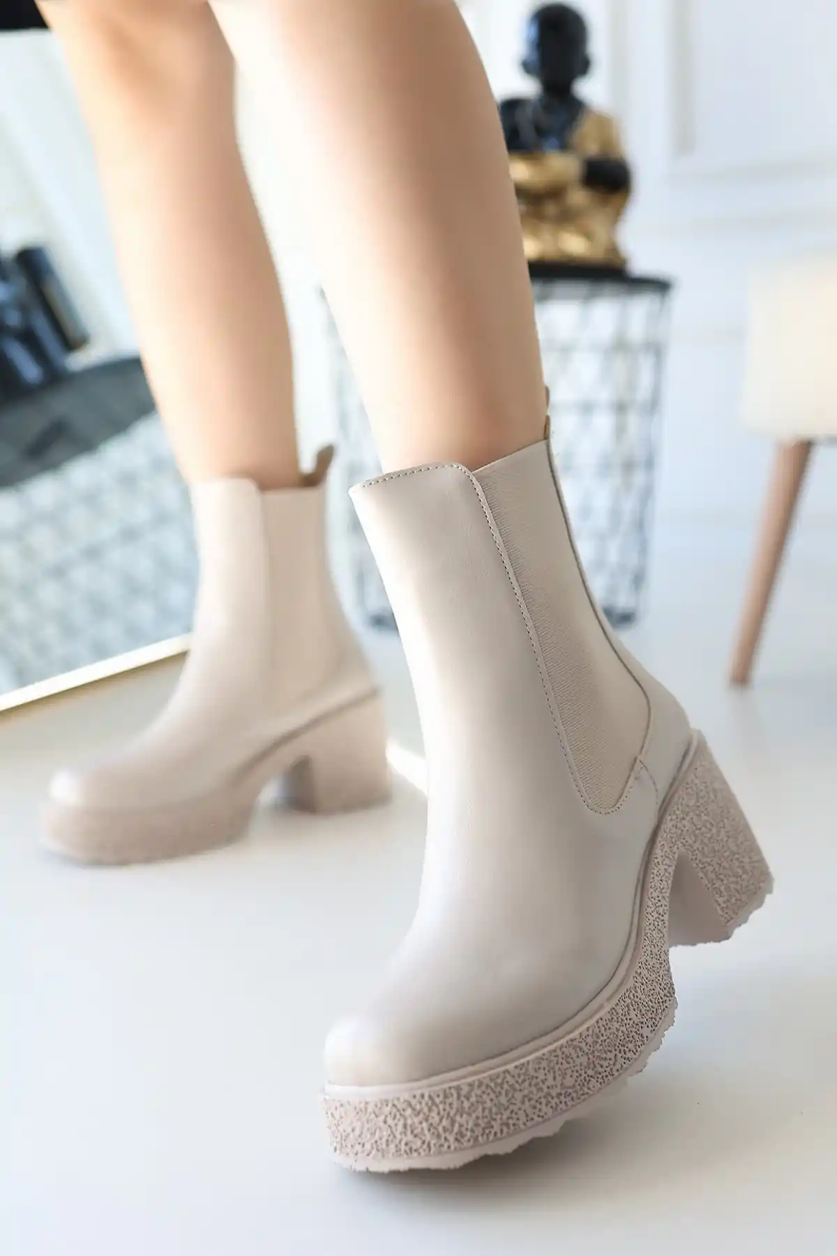 Paigo Bej Cilt Topuklu Bot - GC