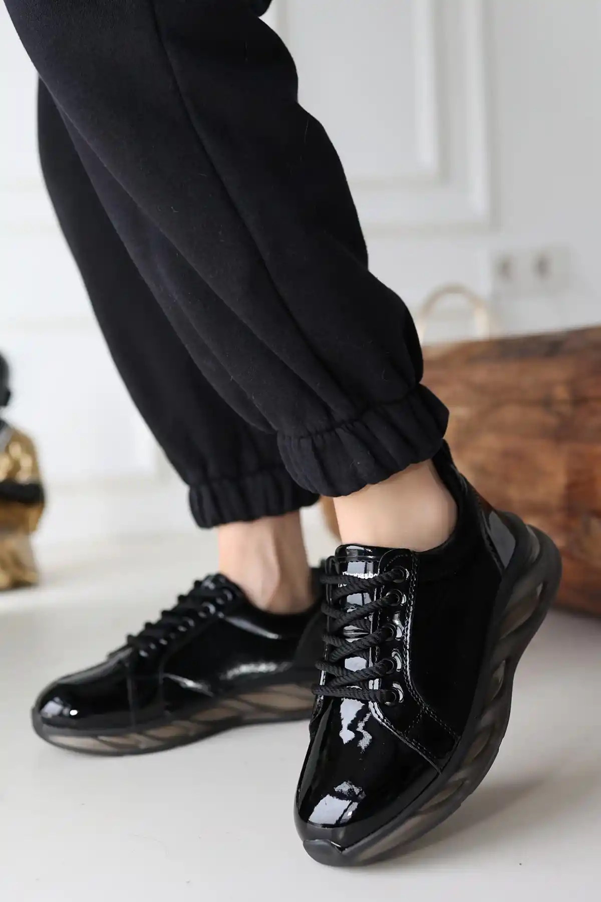 Piona Siyah Rugan Gri Tabanlı Spor Ayakkabı - GC