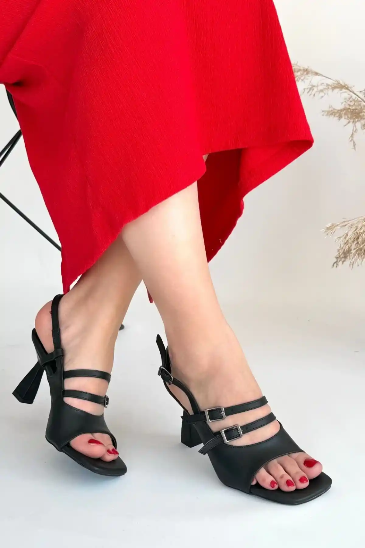 Puck Siyah Cilt Topuklu Ayakkabı - GC