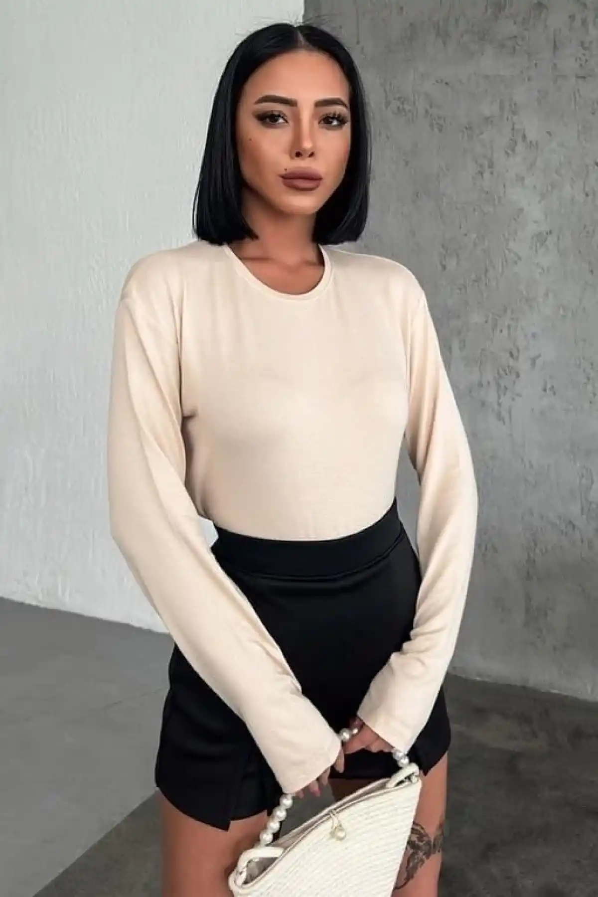 Rahat Ve Şık Uzun Kollu Bisiklet Yaka Likralı Viskon Penye Body Bej ( GC )