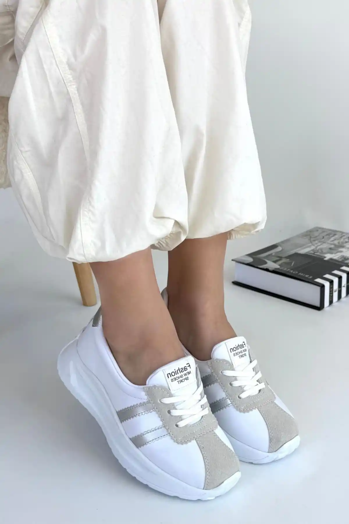 Shat Beyaz Cilt Gri Şeritli Spor Ayakkabı - GC