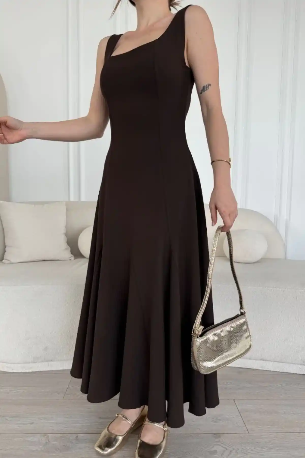 Sırt Dekolteli Kolsuz Uzun Elbise - Kahverengi