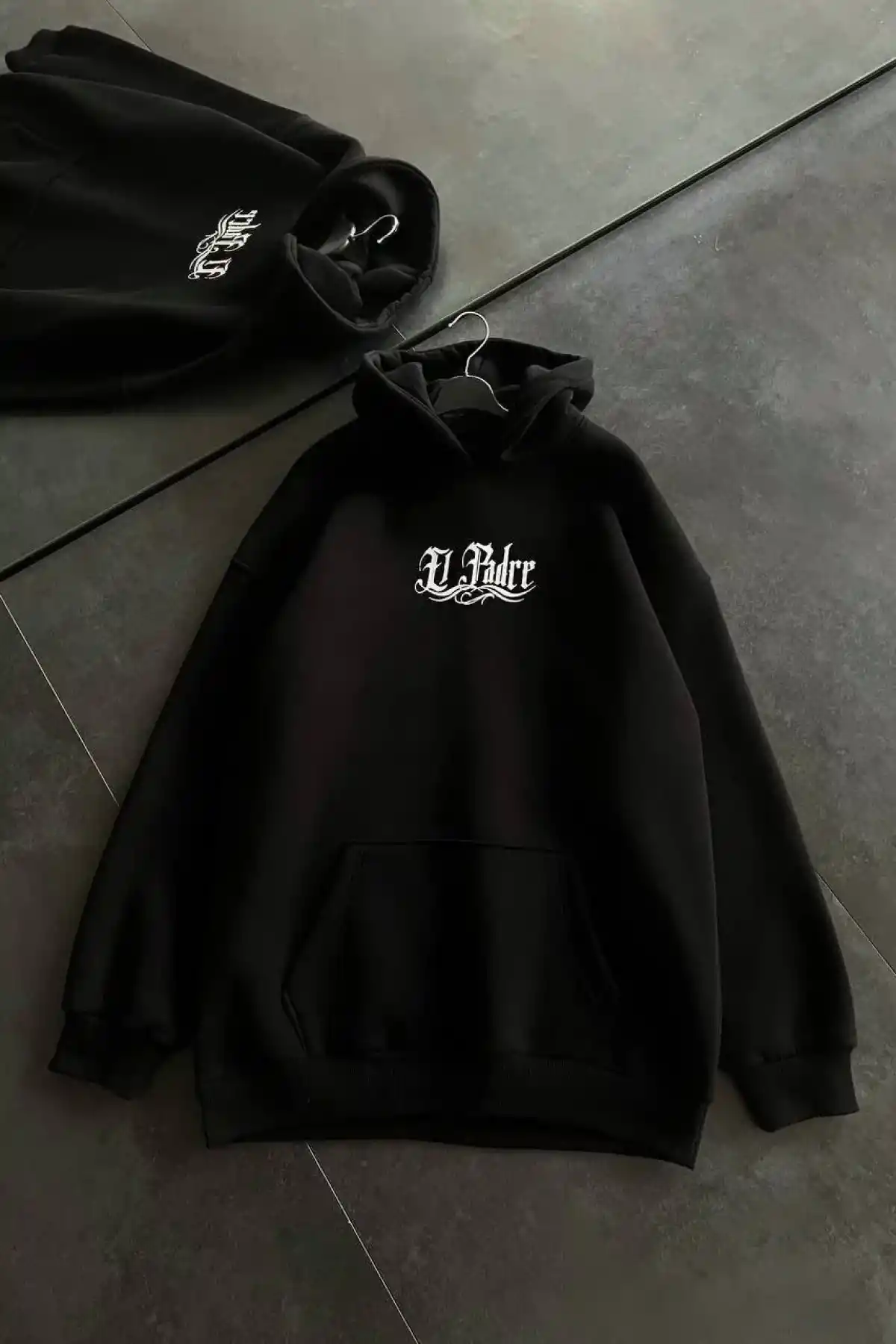 Üç İplik Penye Uzun Kol Kapşonlu Baskılı SweatShirt - Siyah