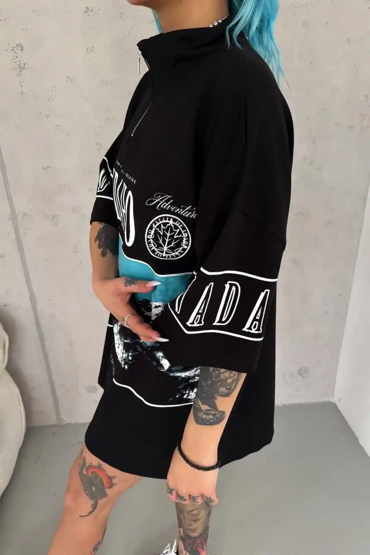 Unisex Baskılı Yarım Fermuarlı T-Shirt - Siyah