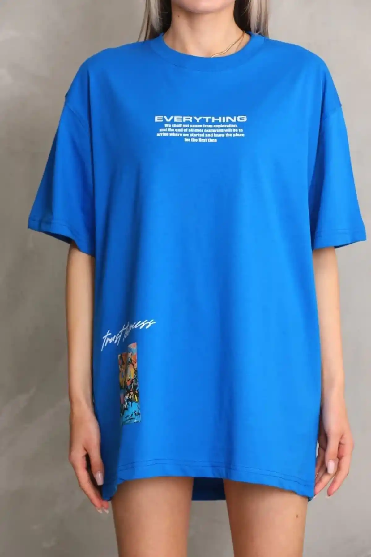 kadın Bisiklet Yaka Baskılı Oversize T-Shirt - Mavi