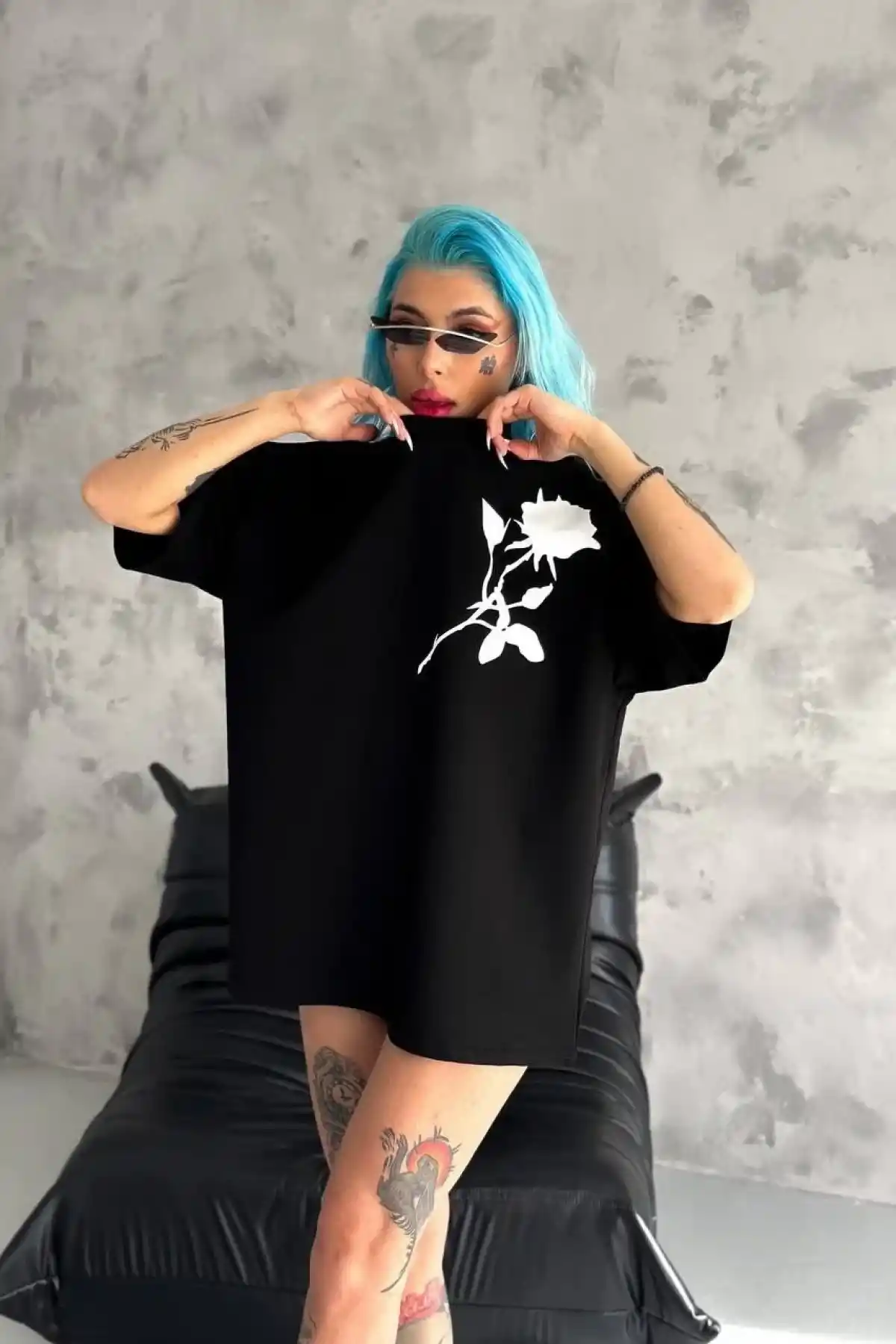 kadın Bisiklet Yaka Baskılı Oversize T-Shirt - Siyah