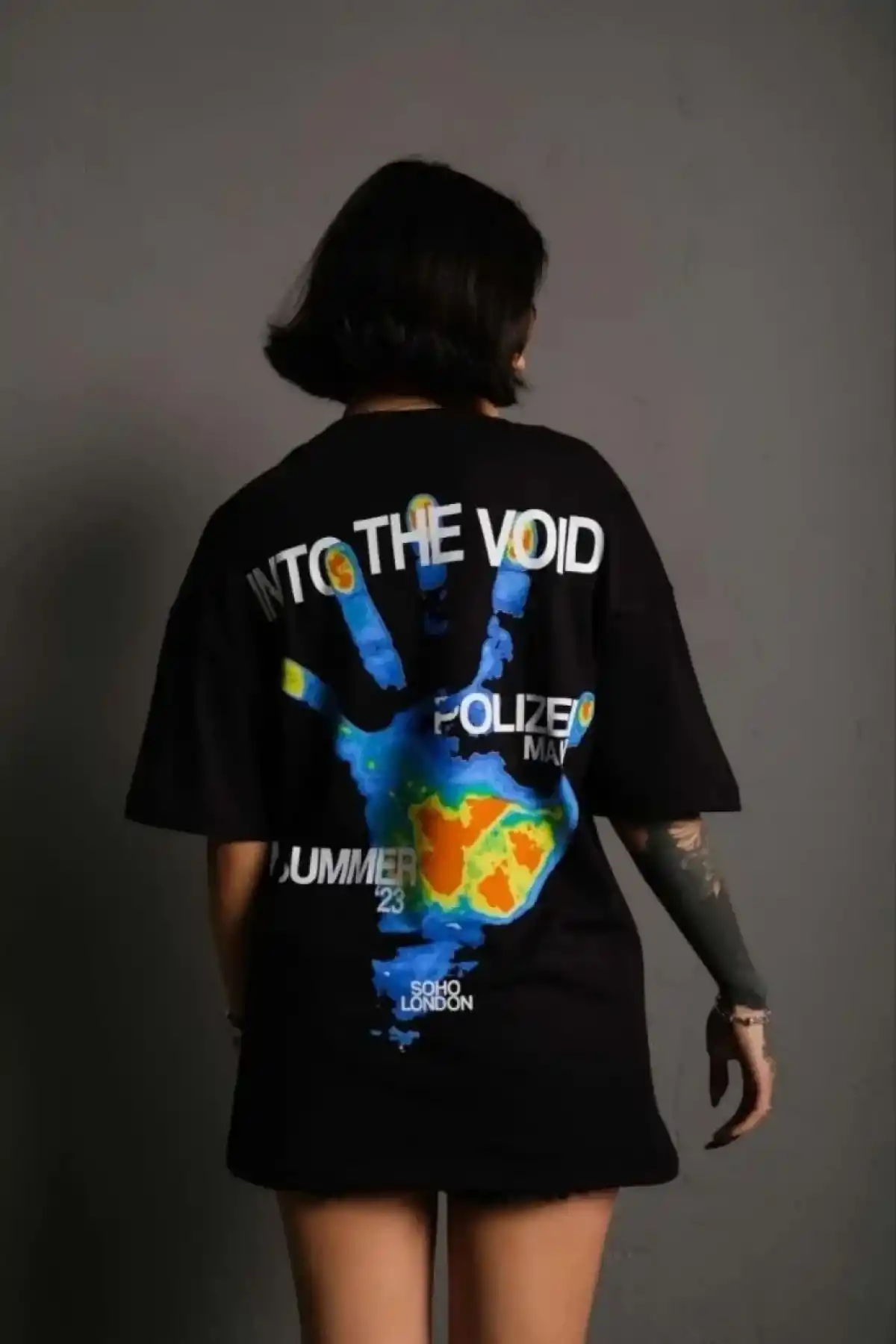 kadın Bisiklet Yaka Baskılı Oversize T-Shirt - Siyah