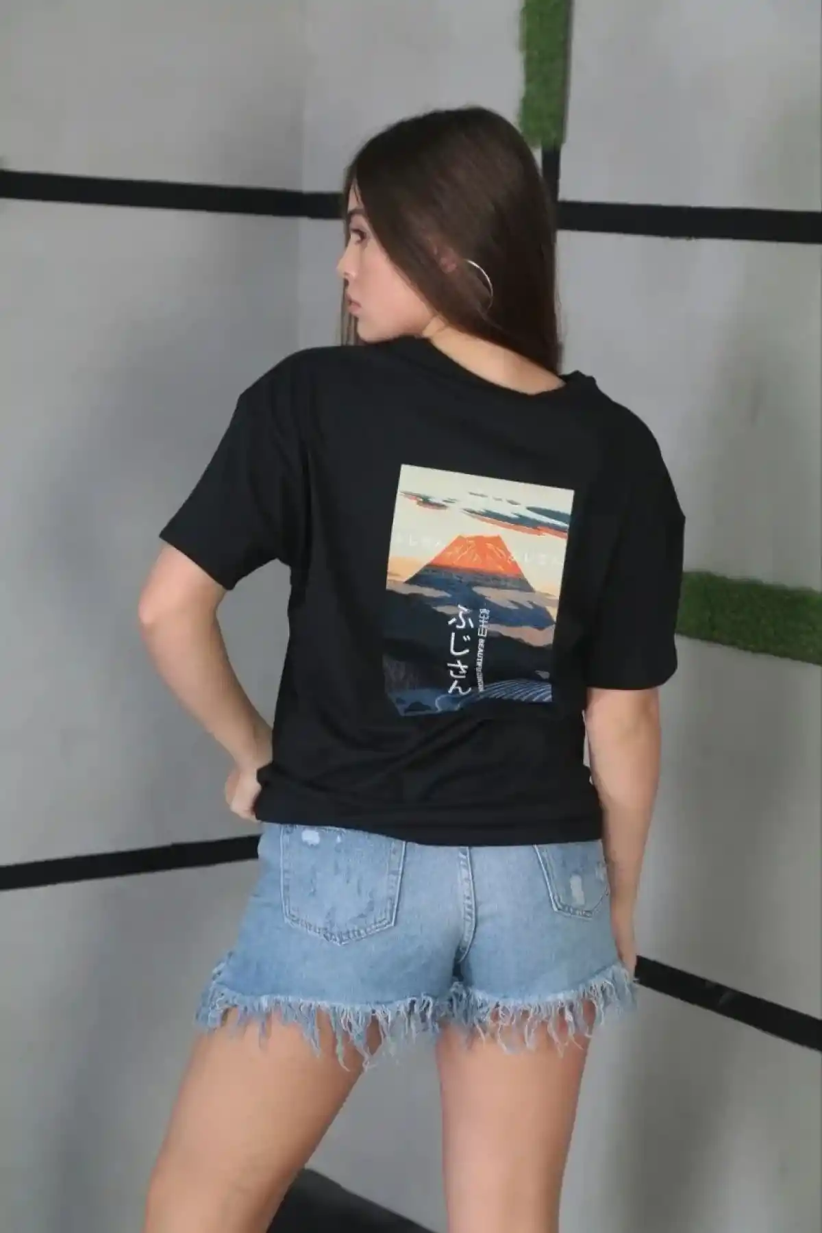 Kadın Bisiklet Yaka Baskılı Oversize T-Shirt - Siyah