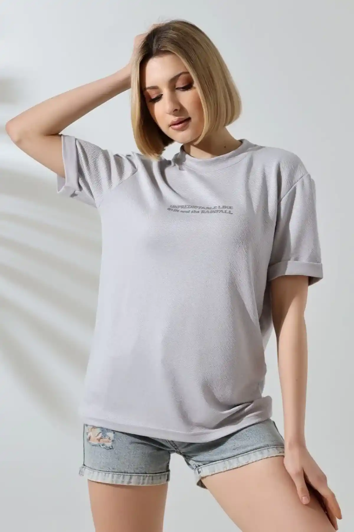 Kadın Bisiklet Yaka Baskılı Slim Fit T-Shirt - Boyalı Gri