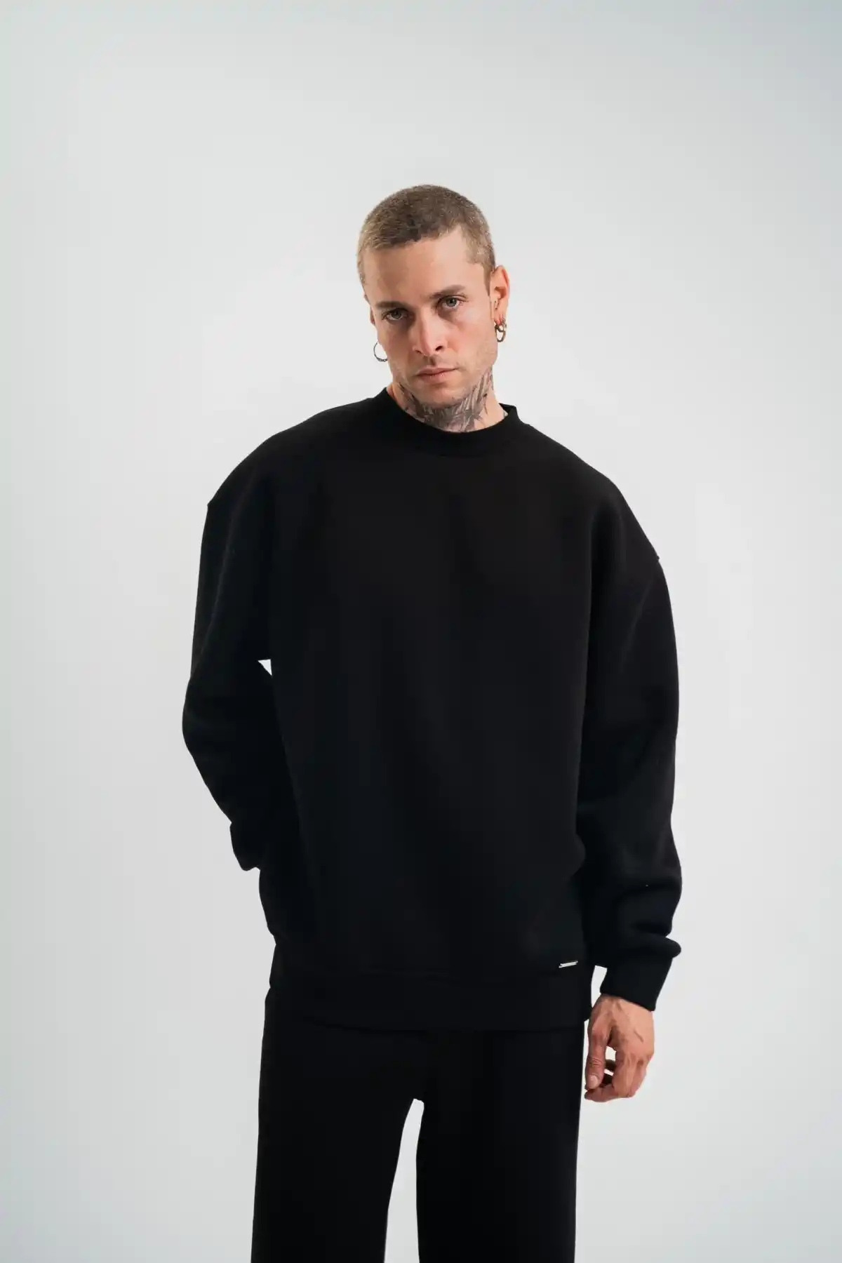 ErkeknUzun Kol Bisiklet Yaka Basic SweatShirt - Siyah