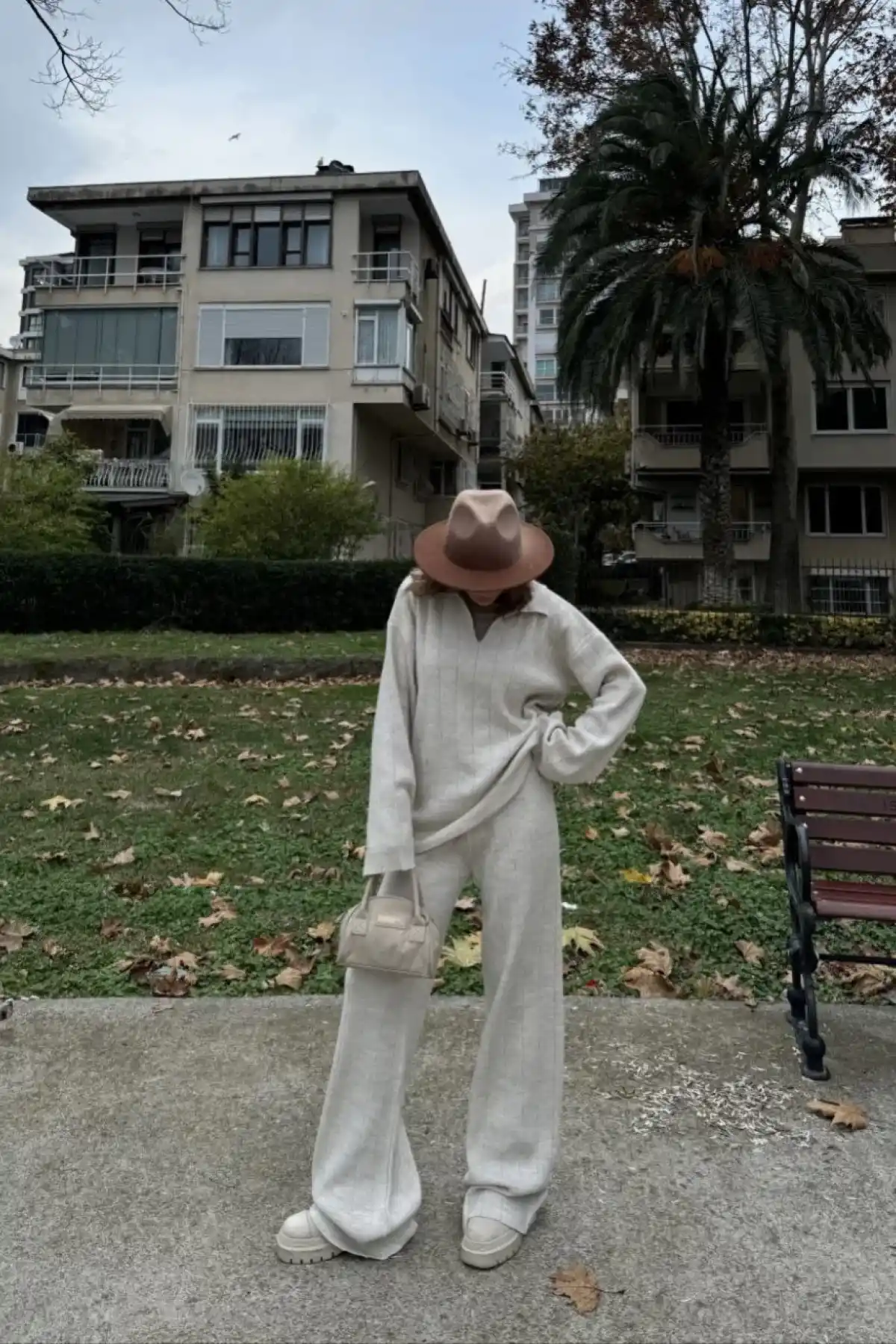 Yakalı Cizgi Detaylı Triko İkili Takım - Beyaz