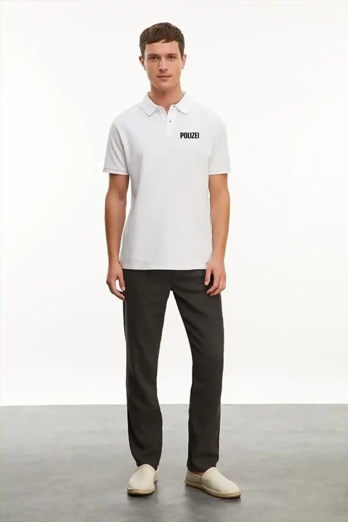 Yakası Düğmeli Yakalı Pike Baskılı T-Shirt - Beyaz