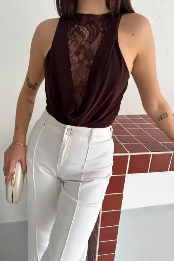 Kadın Dantel Detaylı Derin Dekolte Body Şık Kolsuz Yazlık Bodysuit - Kahvrenegi
