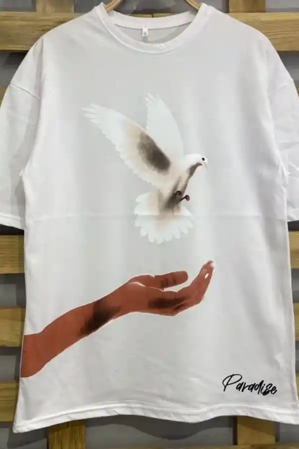 Kadın Kısa Kol Yazlık Tişört Bisiklet Yaka Uzi Güvercin Baskılı T-Shirt - Beyaz