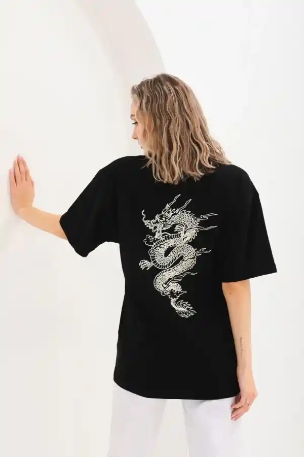 Kadın Kısa Kol Yazlık Tişört Bisiklet Yaka Ejderha Baskılı T-Shirt - Siyah