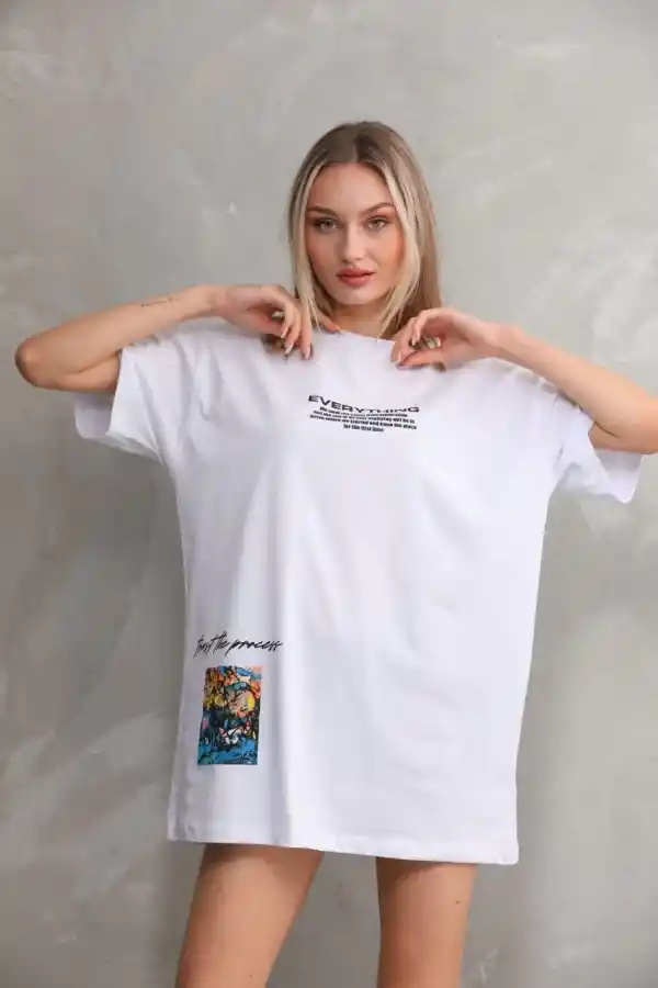 kadın Bisiklet Yaka Baskılı Oversize T-Shirt - Beyaz